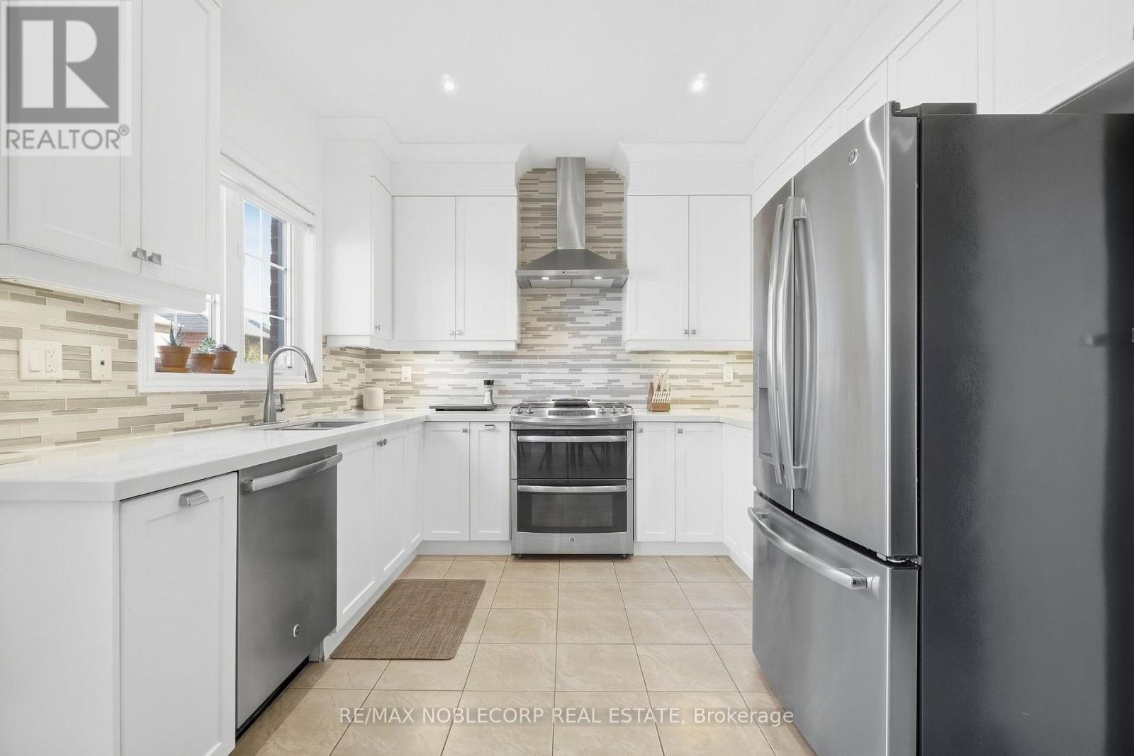 619 SWEETWATER CRESCENT, Newmarket (Glenway Estates) — photo 11