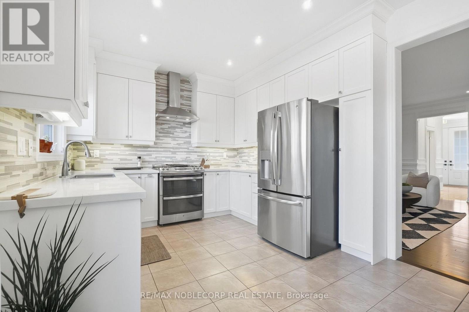 619 SWEETWATER CRESCENT, Newmarket (Glenway Estates) — photo 12