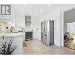 619 Sweetwater Crescent, Newmarket, ON L3X0H5 Photo 12