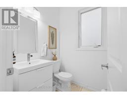 619 Sweetwater Crescent, Newmarket, ON L3X0H5 Photo 14