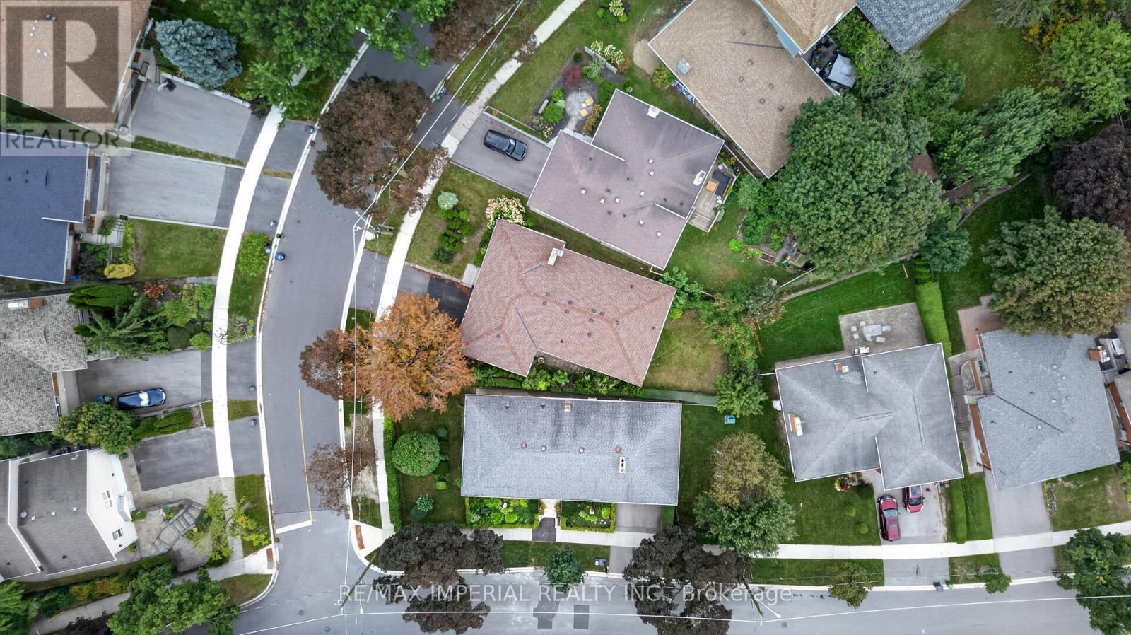 3 MINSTREL DRIVE - 43