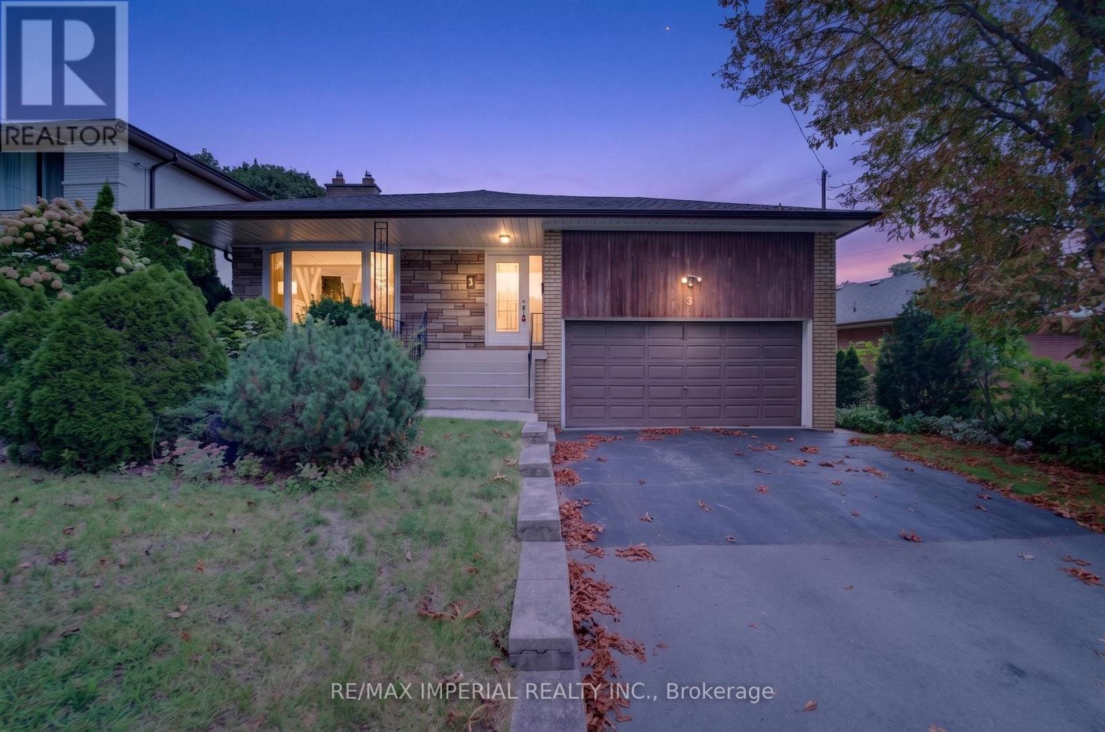 3 MINSTREL DRIVE - 45