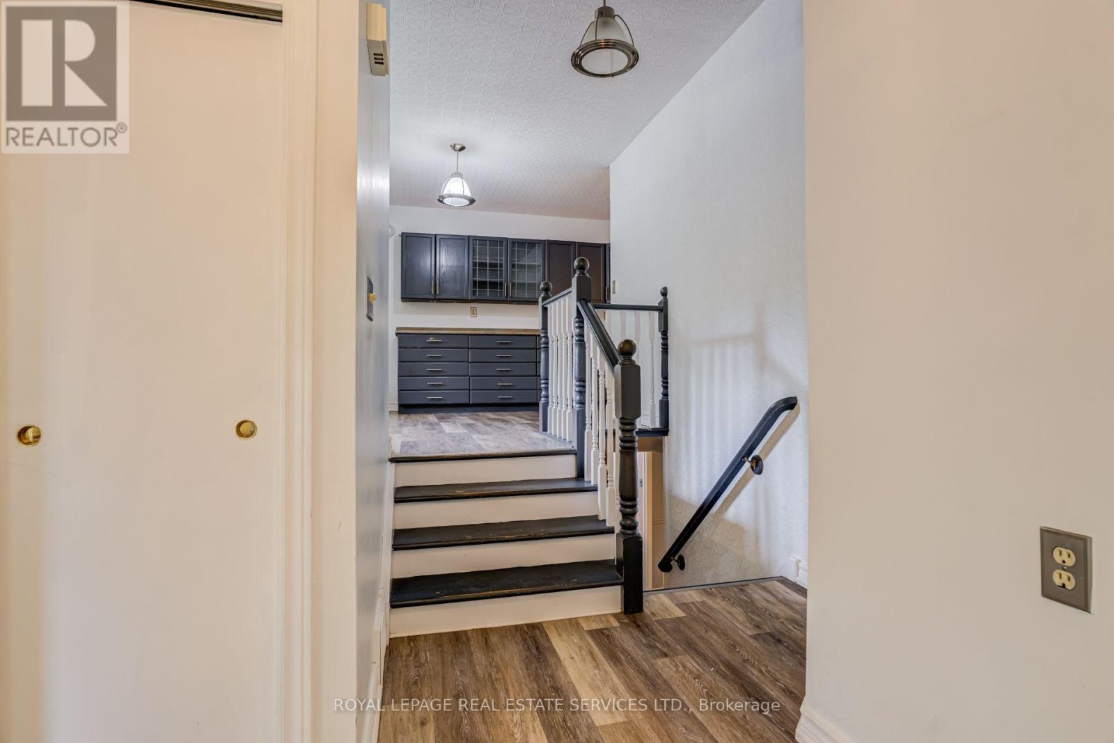 374 SPRUCE STREET - 10