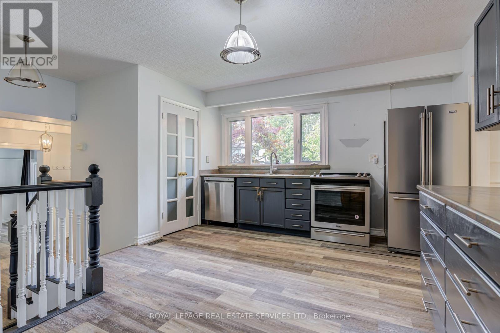 374 SPRUCE STREET - 12