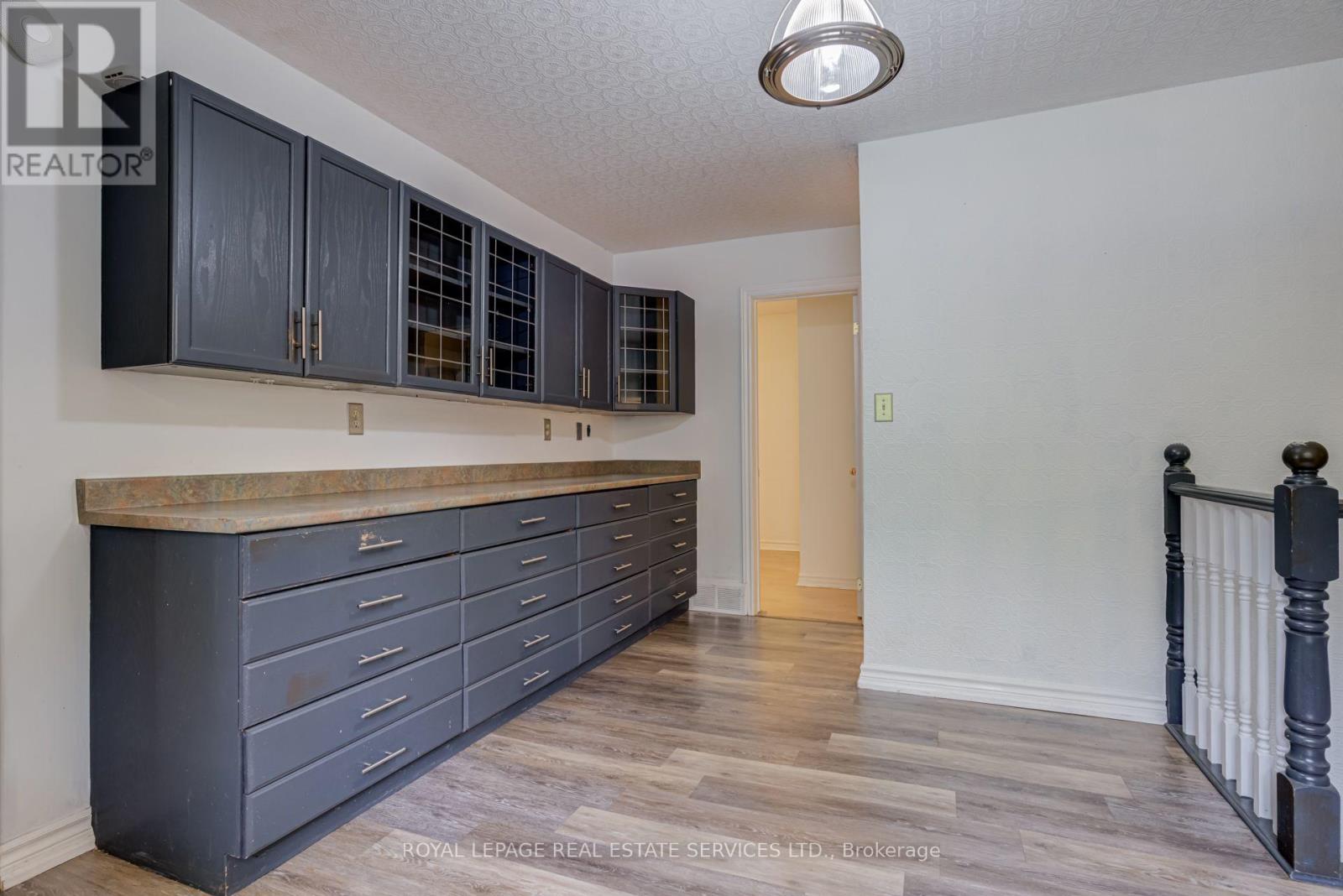 374 SPRUCE STREET - 13