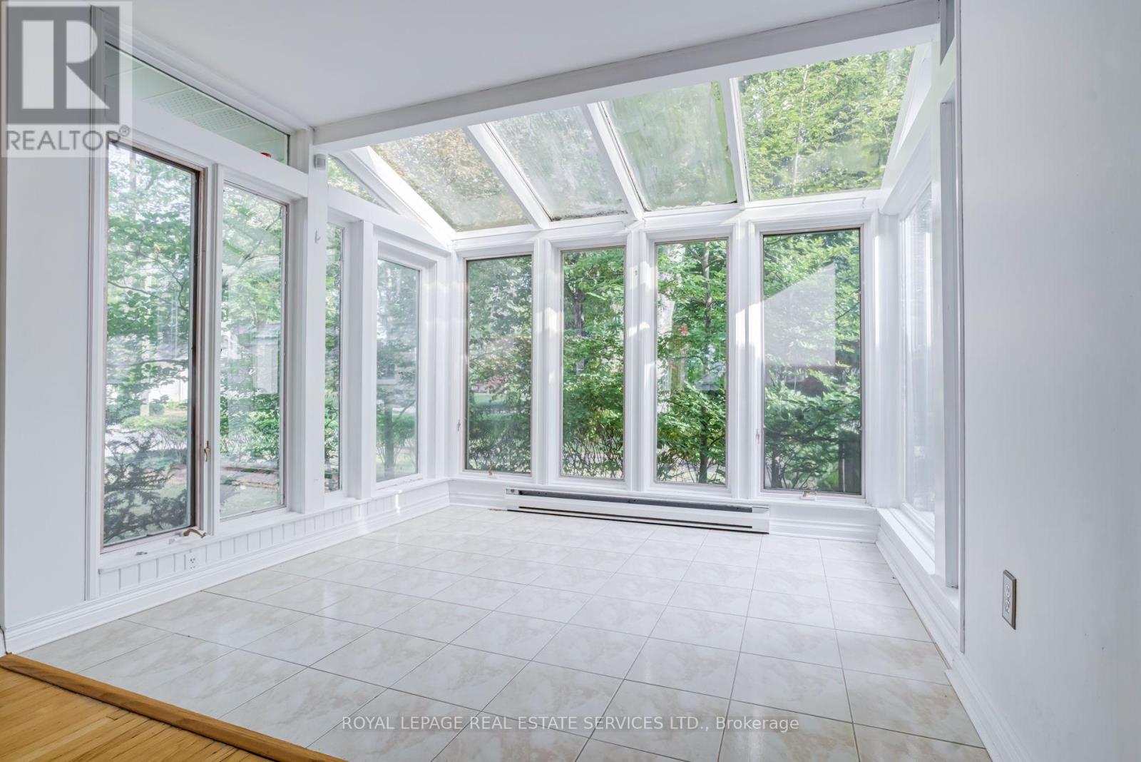 374 SPRUCE STREET - 21