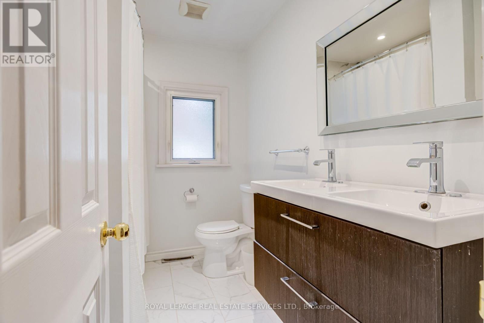 374 SPRUCE STREET - 27