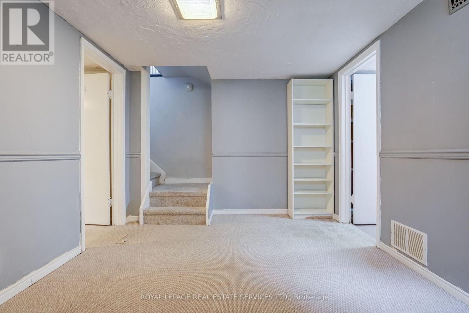 374 SPRUCE STREET - 31