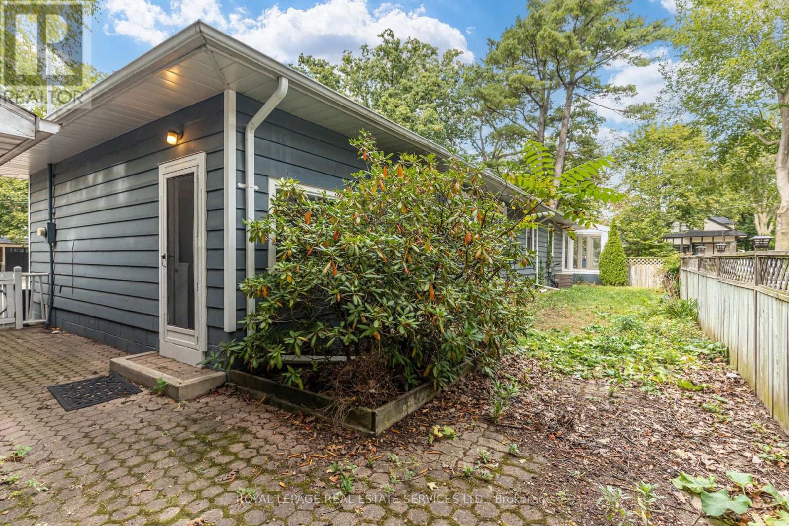 374 SPRUCE STREET - 38