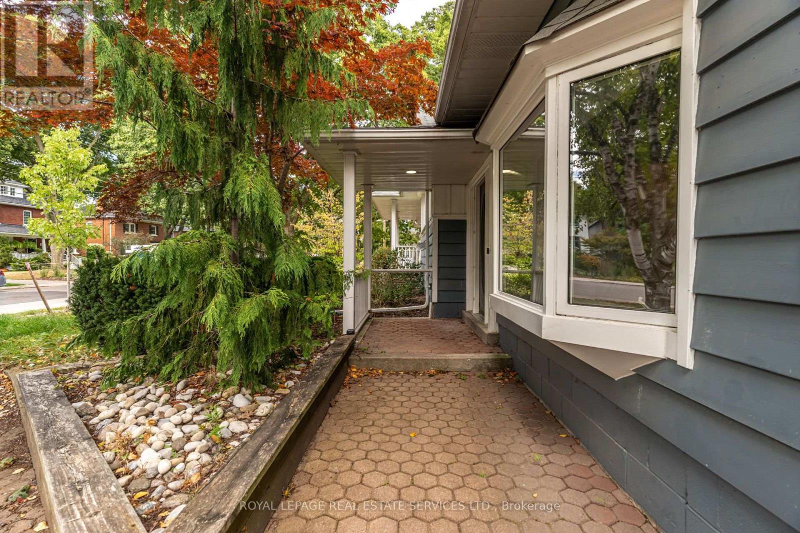 374 SPRUCE STREET - 4