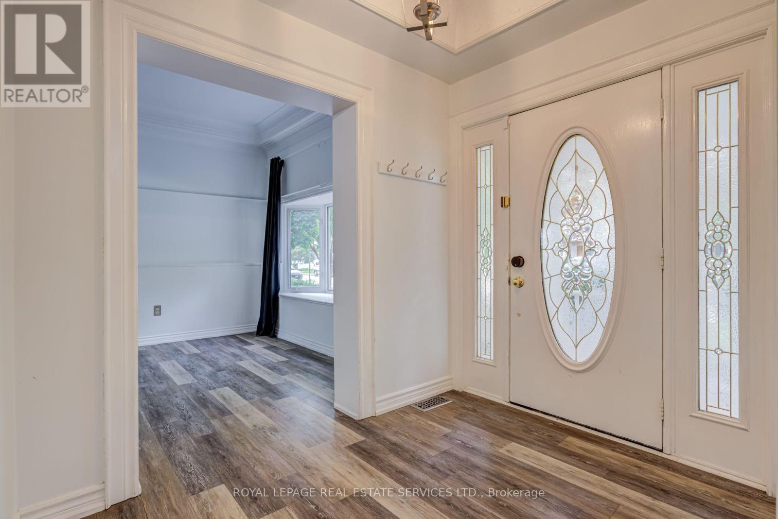 374 SPRUCE STREET - 6