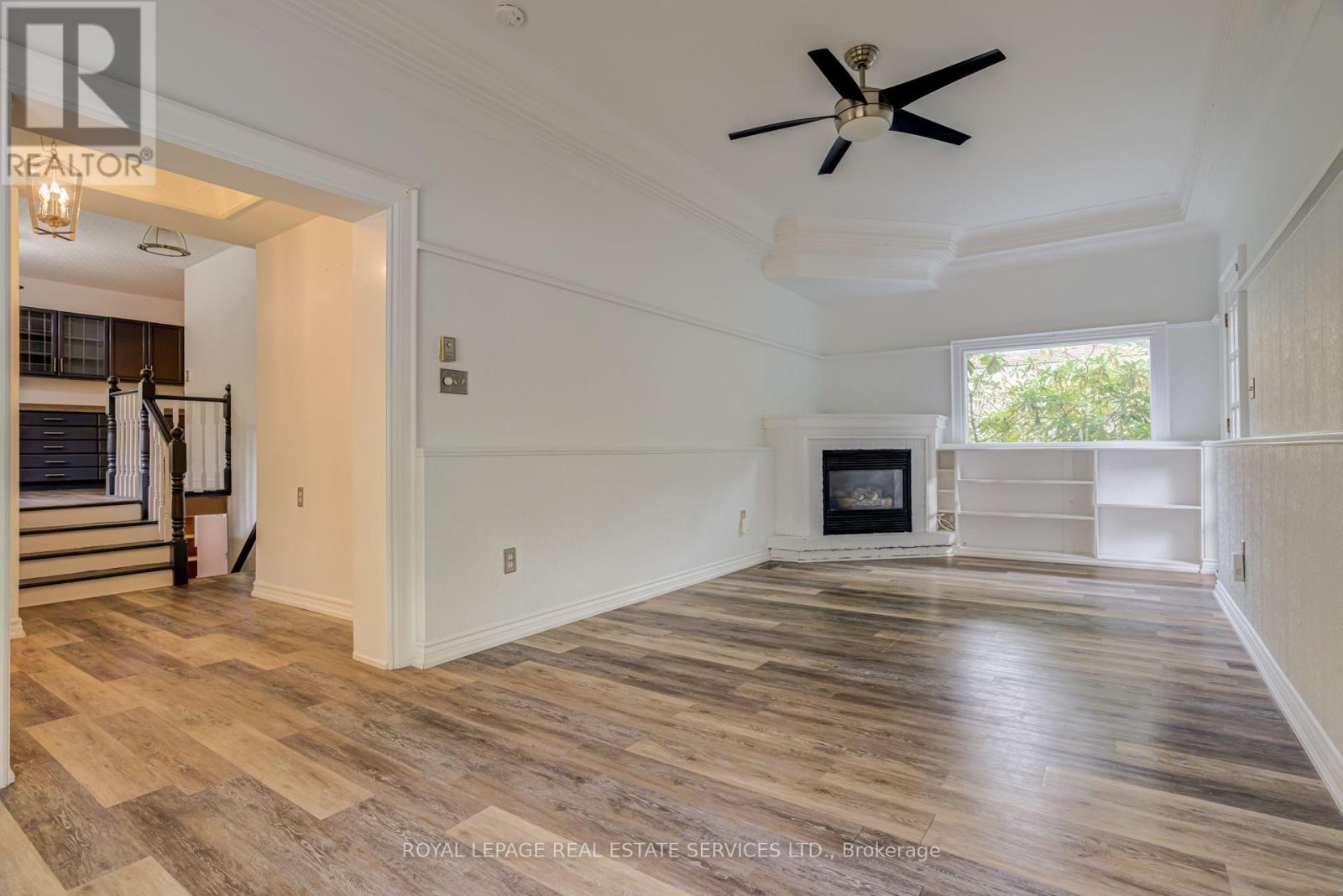 374 SPRUCE STREET - 8