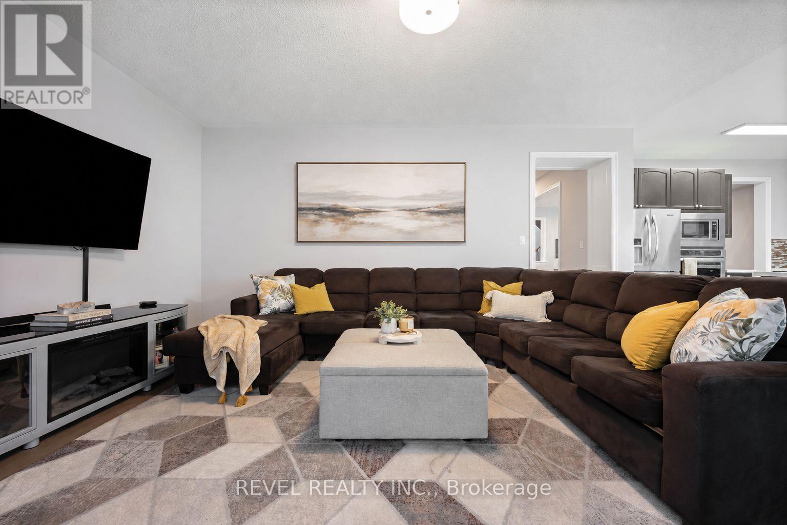 409 TANSLEY STREET - 18