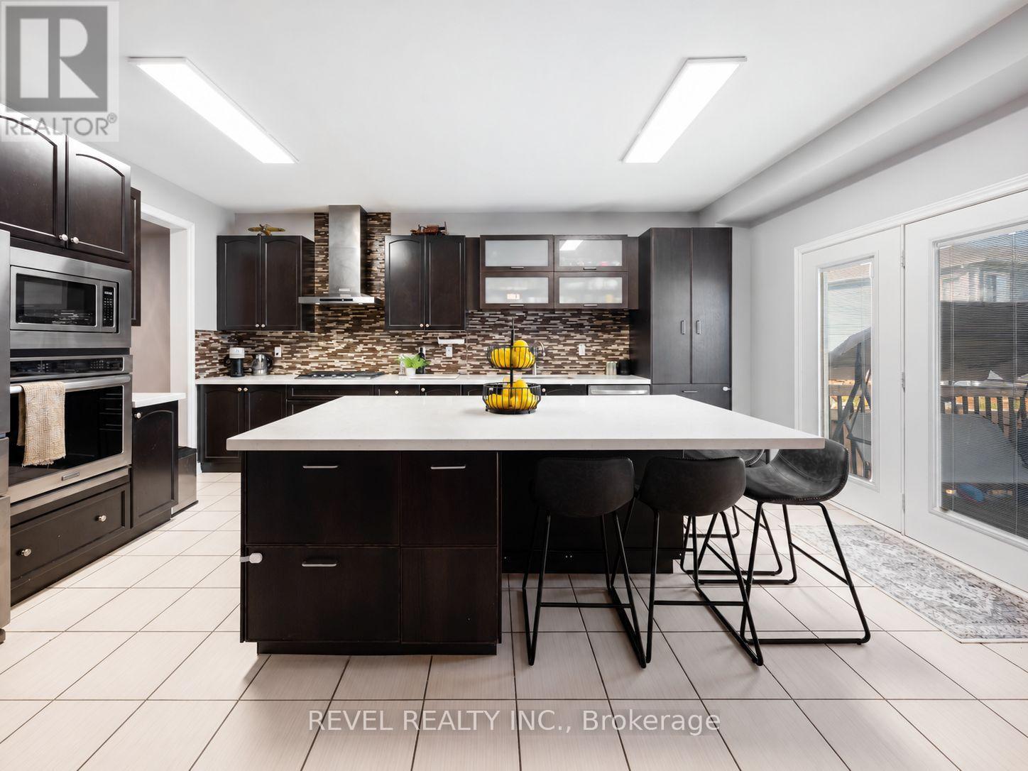 409 TANSLEY STREET - 22