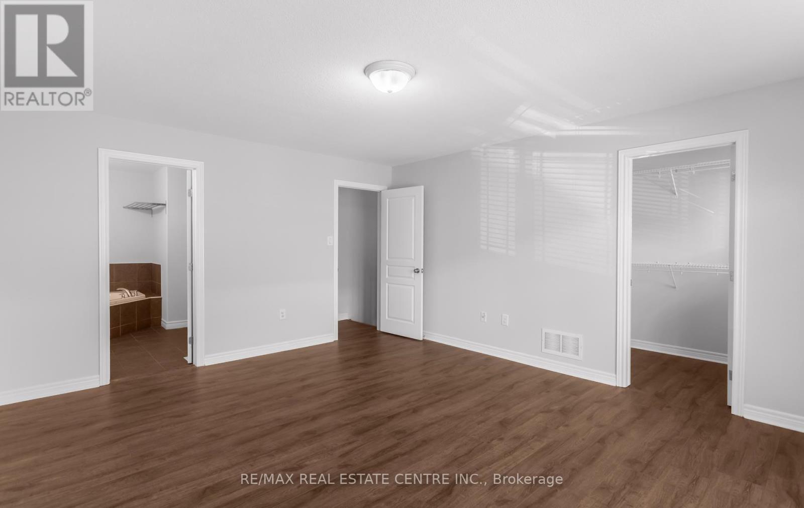 #38 8 HEMLOCK WAY - 24