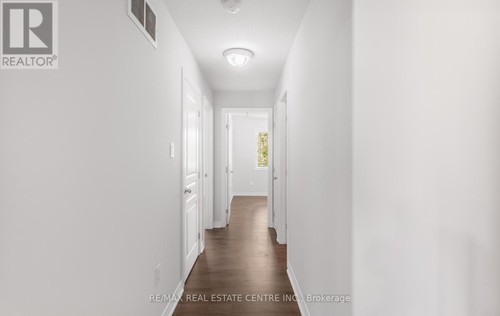 #38 8 HEMLOCK WAY - 31
