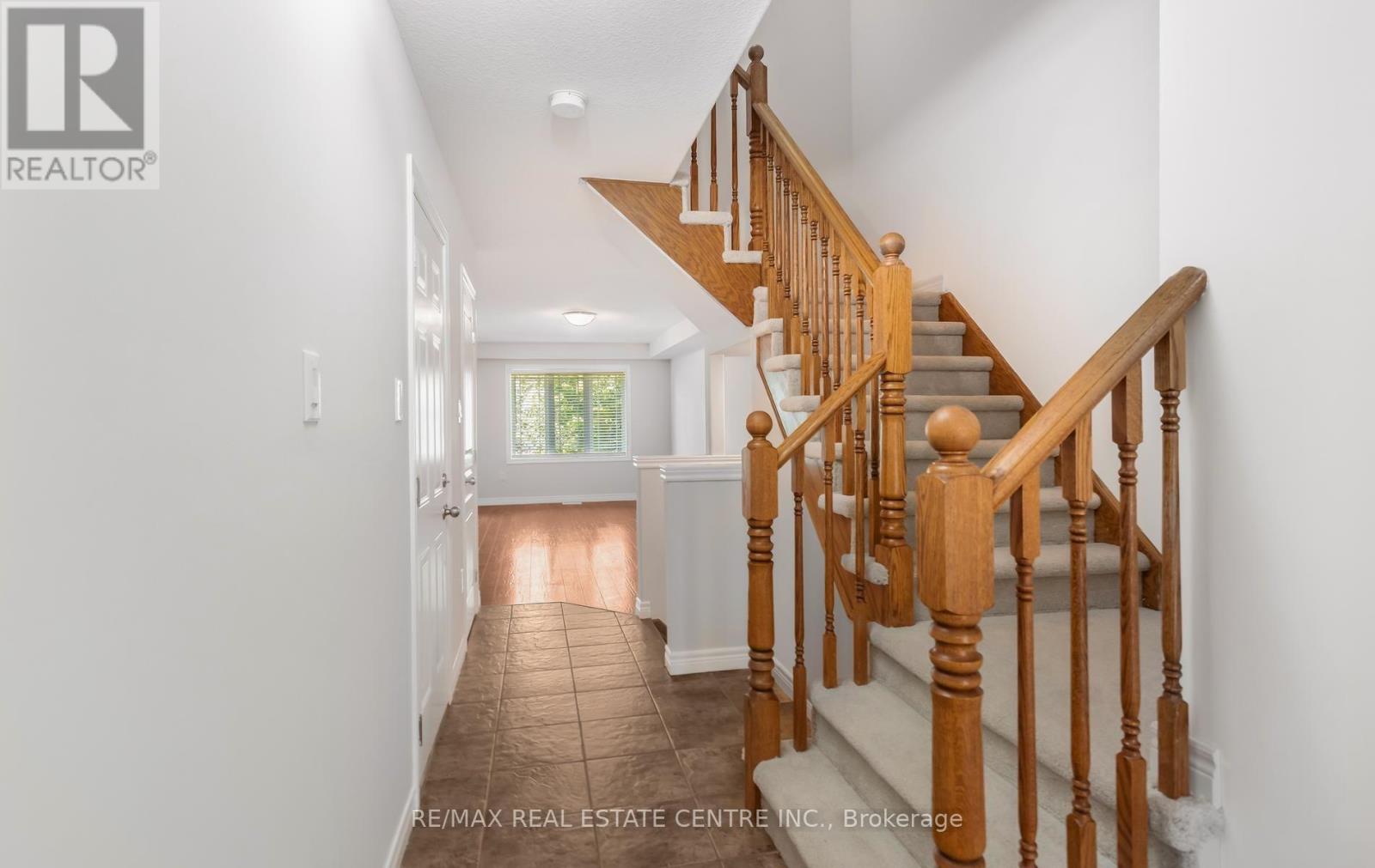 #38 8 Hemlock Way, Grimsby (Grimsby West), Ontario, L3M0B5, Grimsby (Grimsby West), Ontario — photo 4 of 5