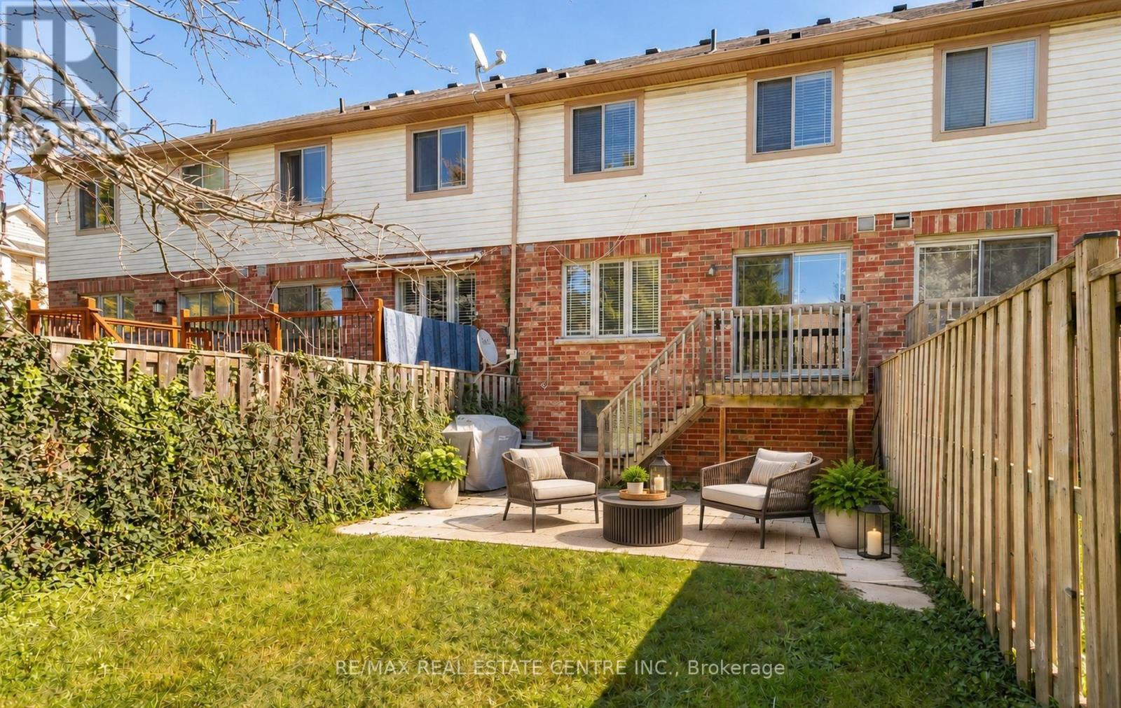 #38 8 HEMLOCK WAY - Image 45