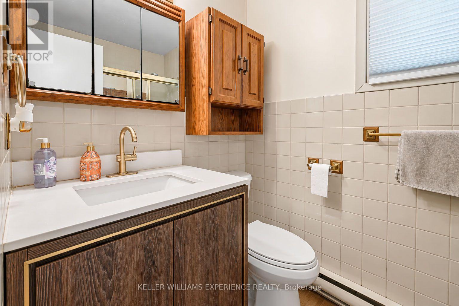 1099 SHERWOOD FOREST ROAD - Image 18