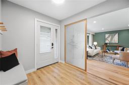 Foyer - 36 Thatcher Drive, Winnipeg, MB R3T2L3 Photo 8