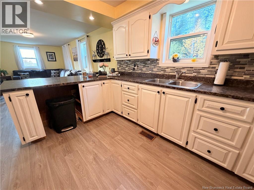 10503 Route 430 - Image 32