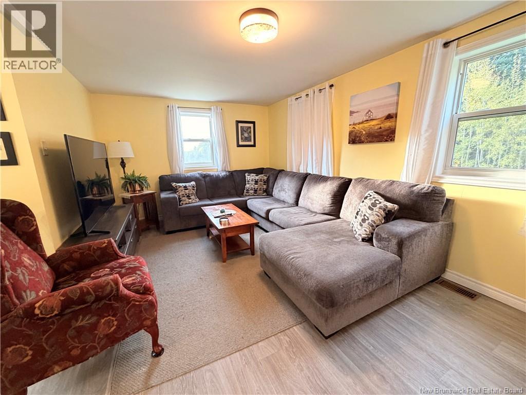 10503 Route 430 - Image 28