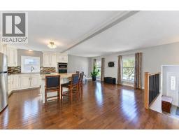 Dining room - 34 Wayne Drive, Kitchener, ON N2A1M2 Photo 9