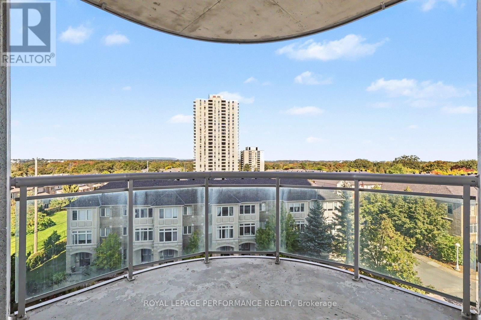 505 - 38 Metropole Private