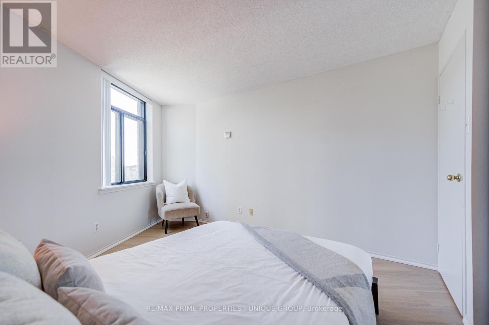#301 250 QUEENS QUAY W - 33