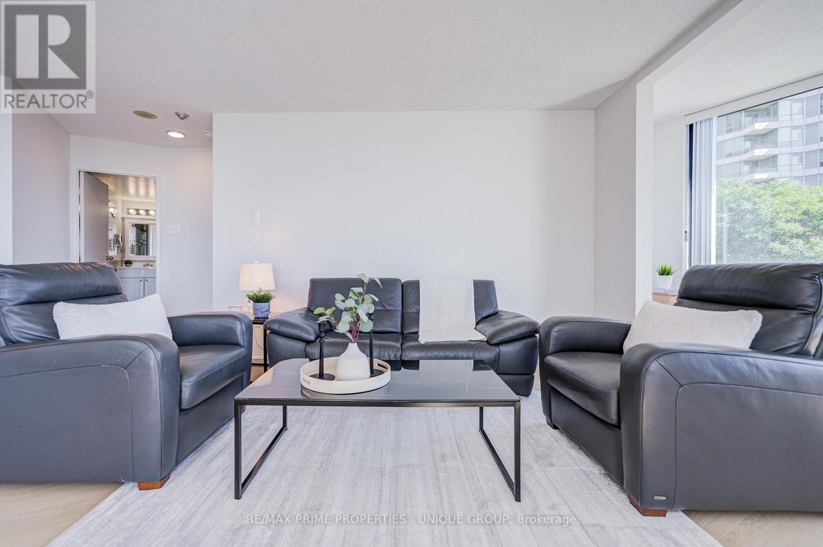 #301 250 QUEENS QUAY W - 8