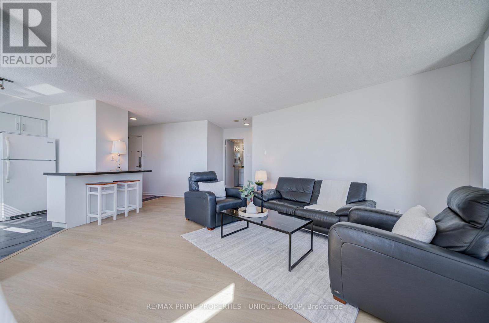 #301 250 QUEENS QUAY W - 9