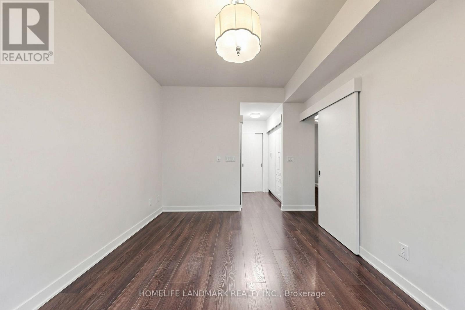 #TH03 110 CHARLES STREET E - Image 28