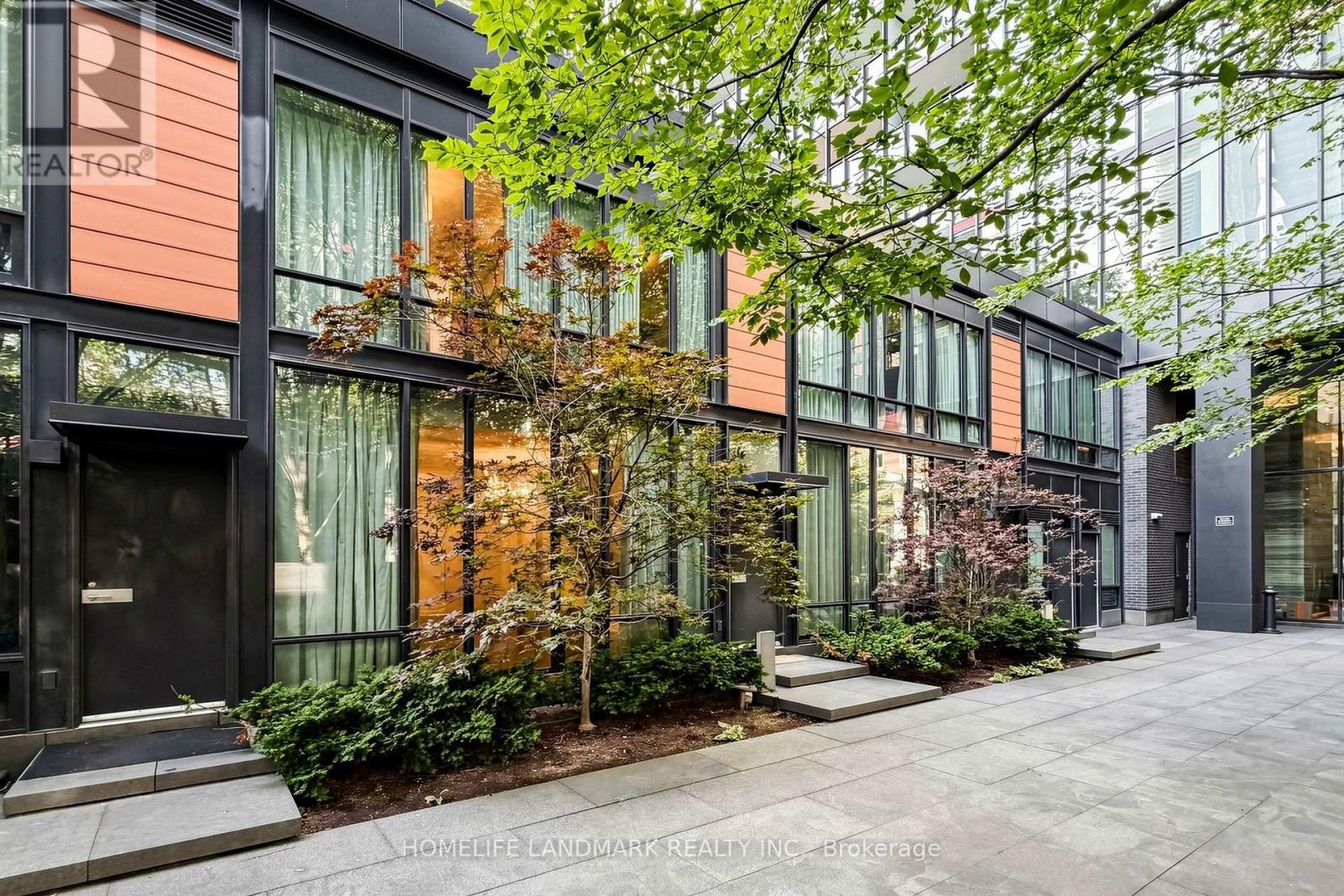 #TH03 110 CHARLES STREET E - Image 40