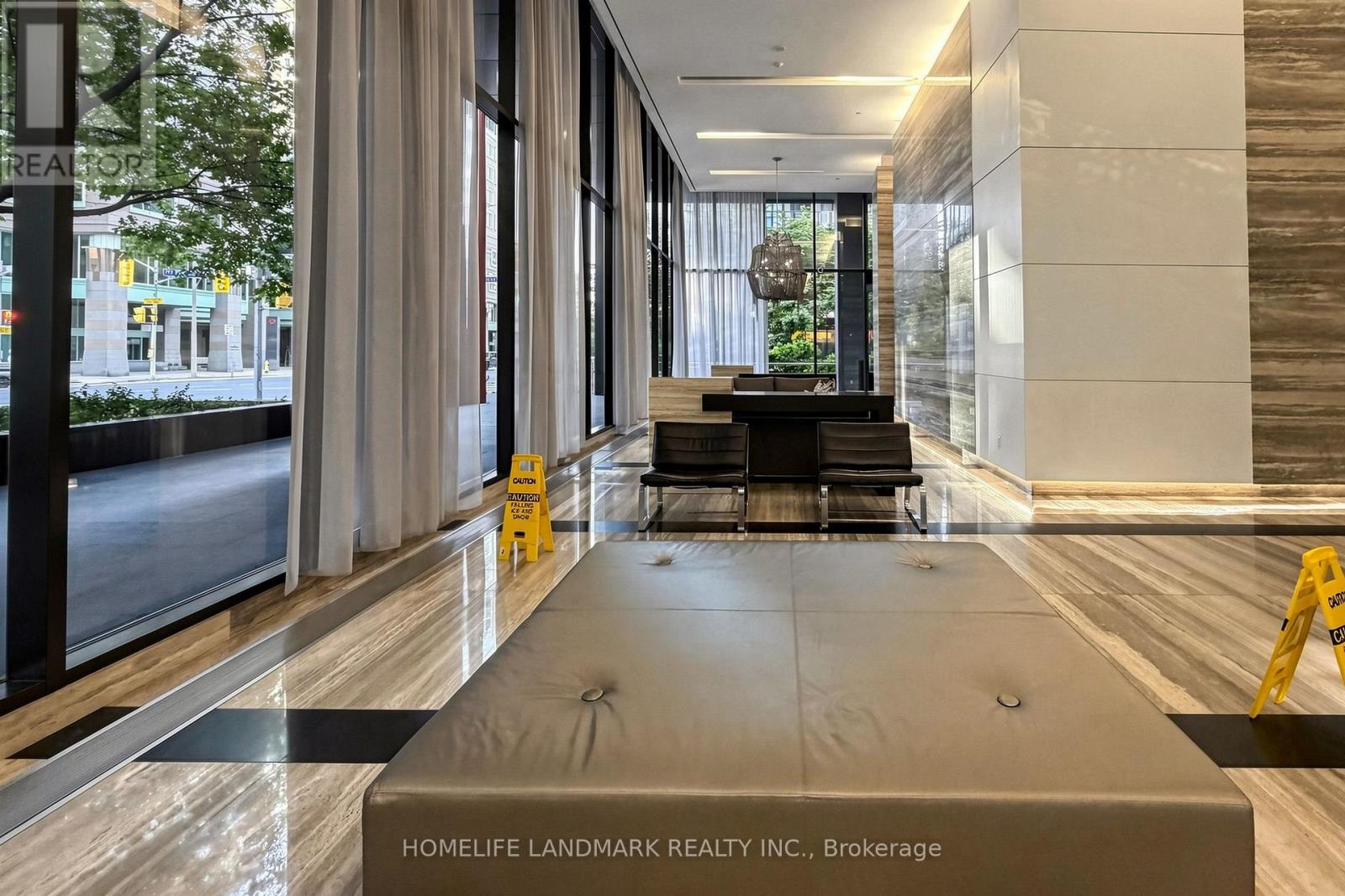 TH03 - 110 CHARLES STREET E, Toronto (Church-Yonge Corridor) — photo 6