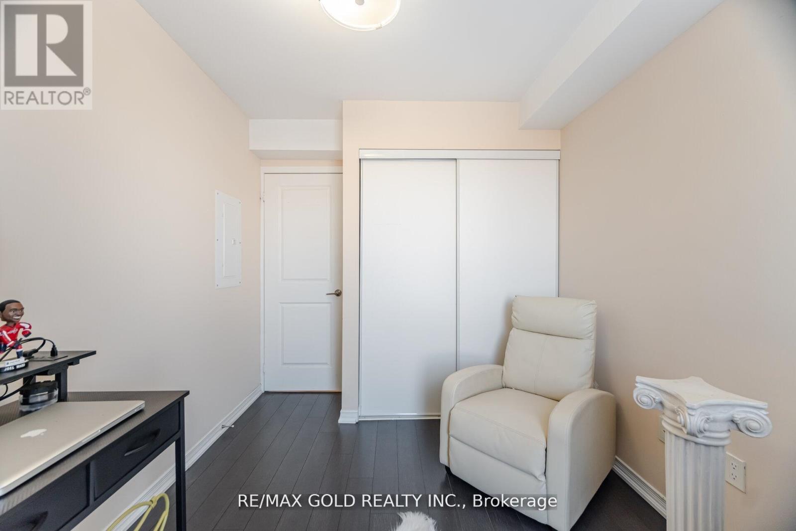 #317 80 ORCHID PLACE E - 23
