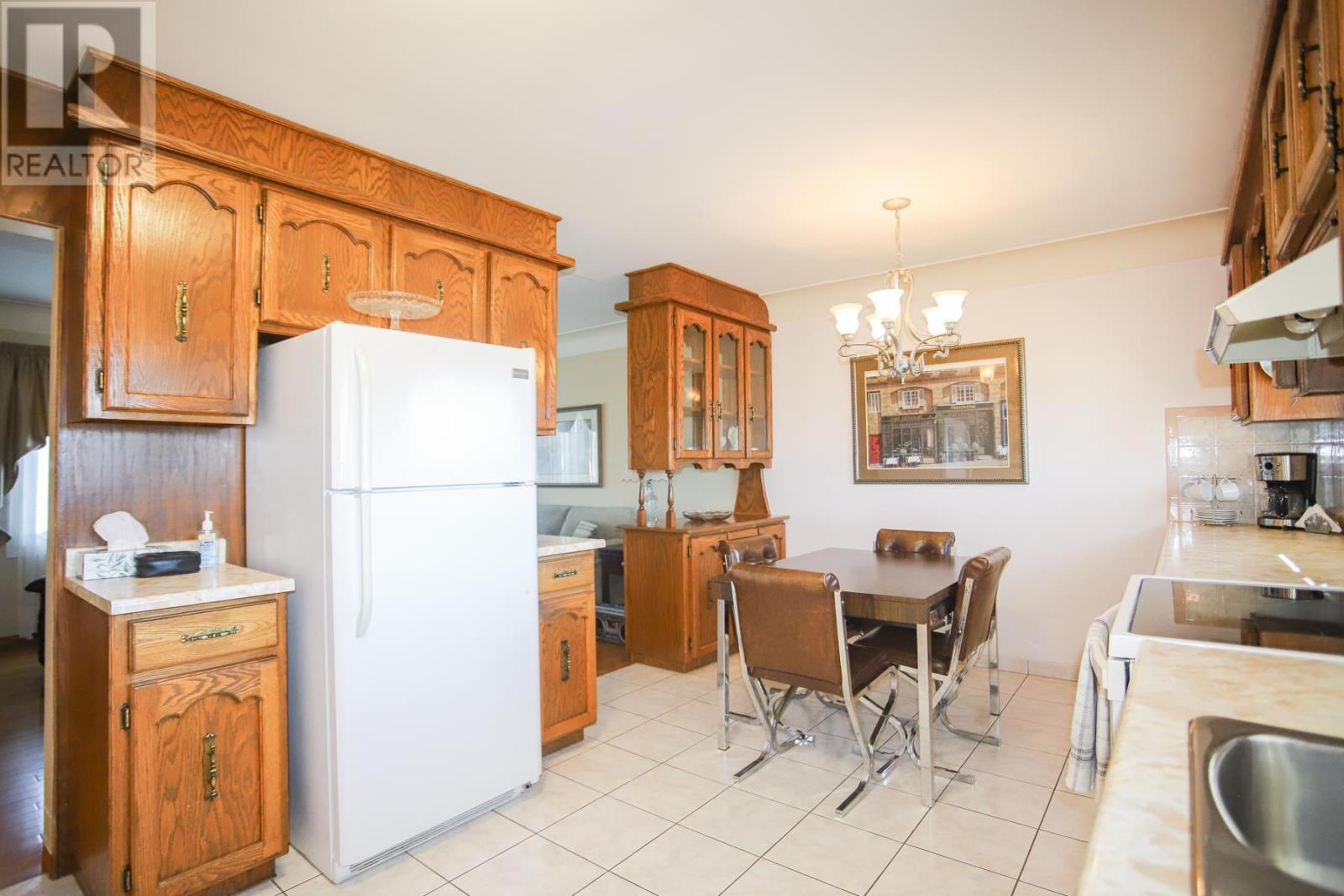 127 Ruth ST - 9