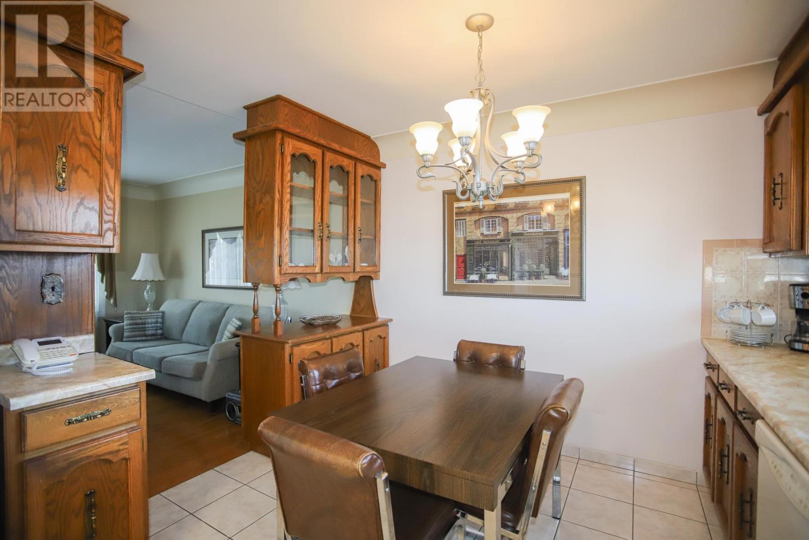 127 Ruth ST - 10