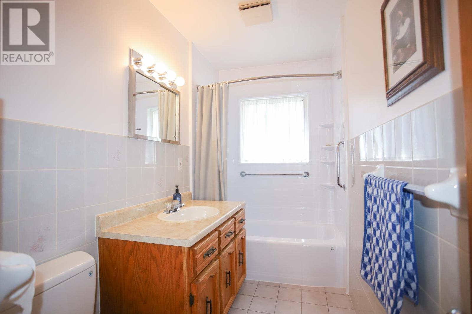 127 Ruth ST - 11
