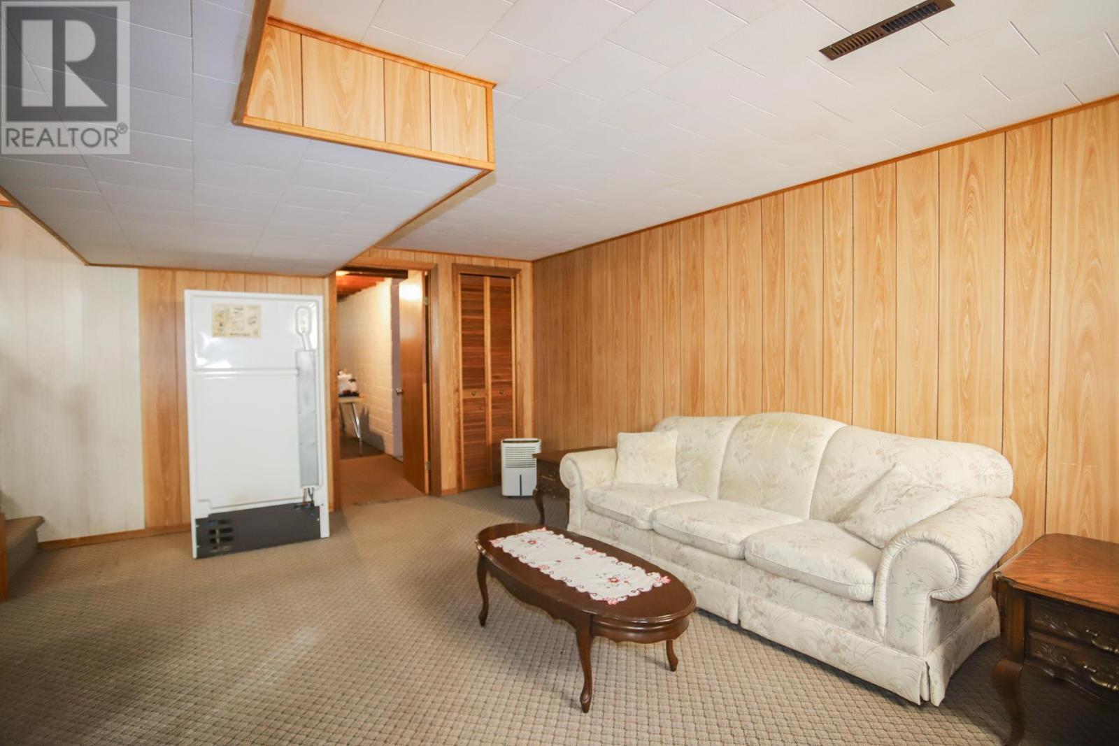 127 Ruth ST - 20
