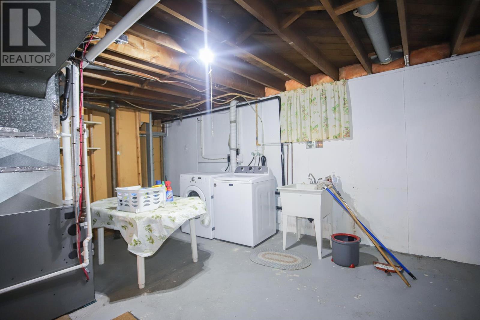 127 Ruth ST - 25