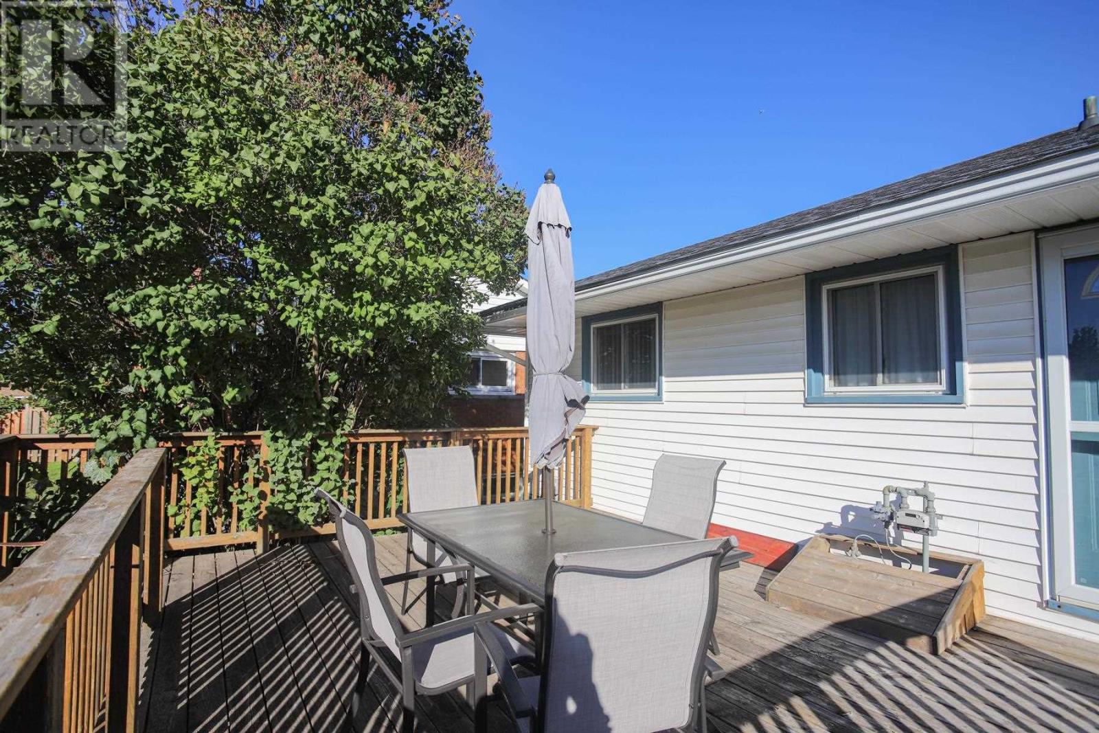 127 Ruth ST - 30