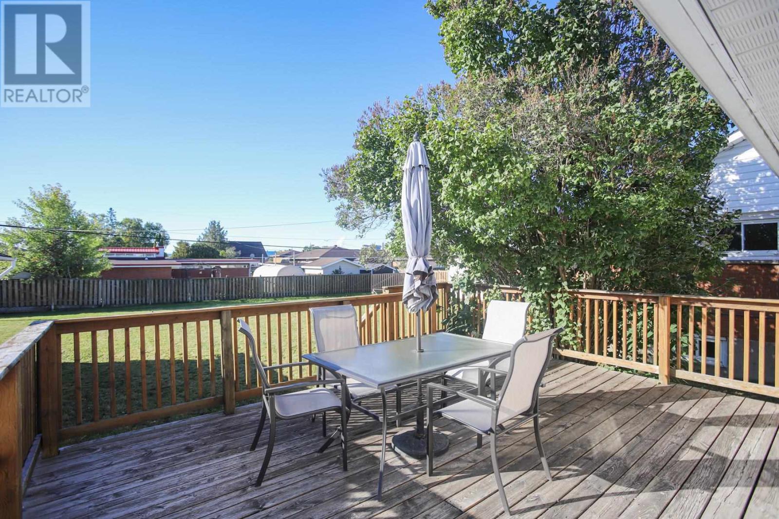 127 Ruth ST - 31
