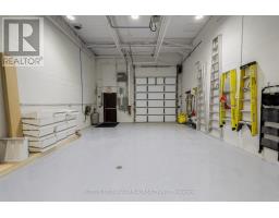 14 - 3300 Steeles Avenue W, Vaughan, ON L4K2Y4 Photo 13
