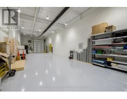 14 - 3300 Steeles Avenue W, Vaughan, ON L4K2Y4 Photo 8
