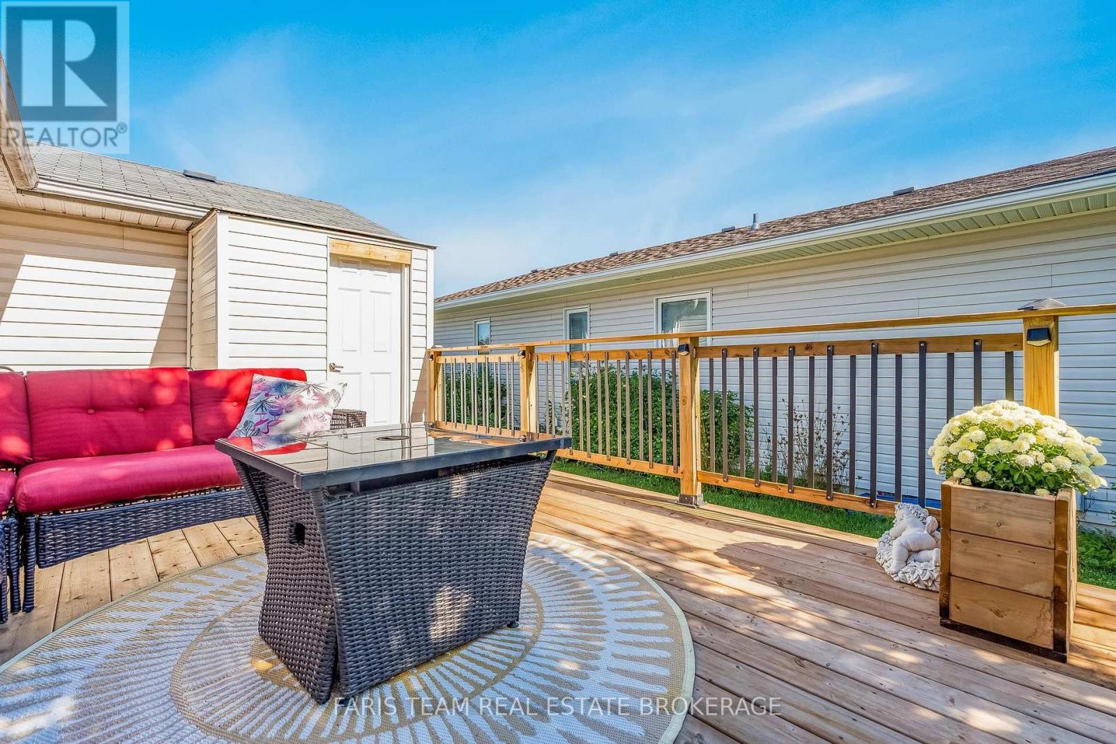 61 Pennsylvania Avenue, Wasaga Beach, ON photo 23