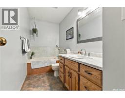 Bedroom - 36 Pembroke Road, Rosthern Rm No  403, SK S0K1X1 Photo 14