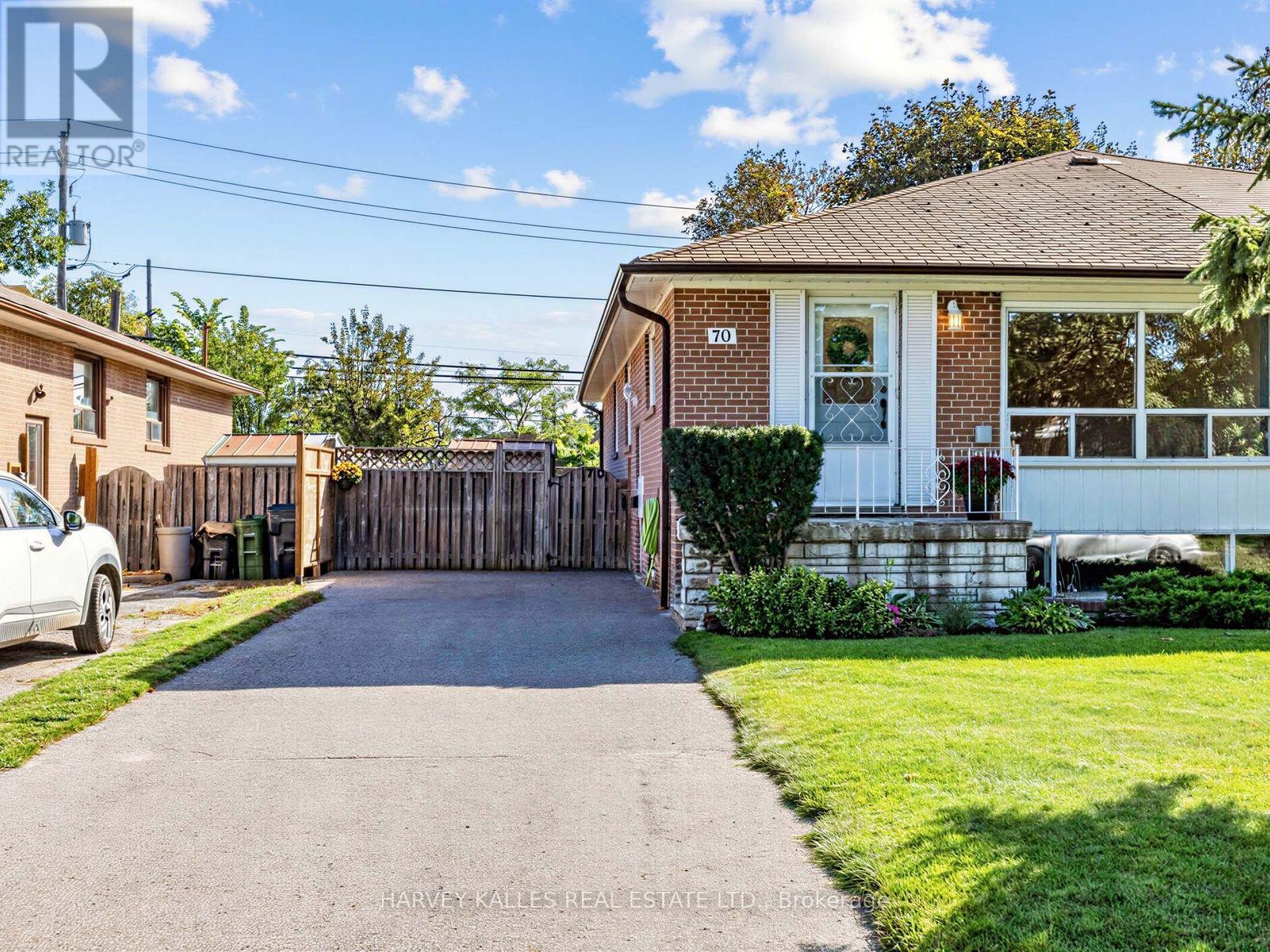 70 PINTAIL CRESCENT - 1