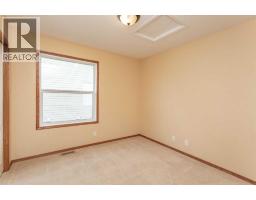236 Kingston Drive, Red Deer, AB T4P0A7 Photo 17
