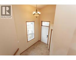 Kitchen - 236 Kingston Drive, Red Deer, AB T4P0A7 Photo 6