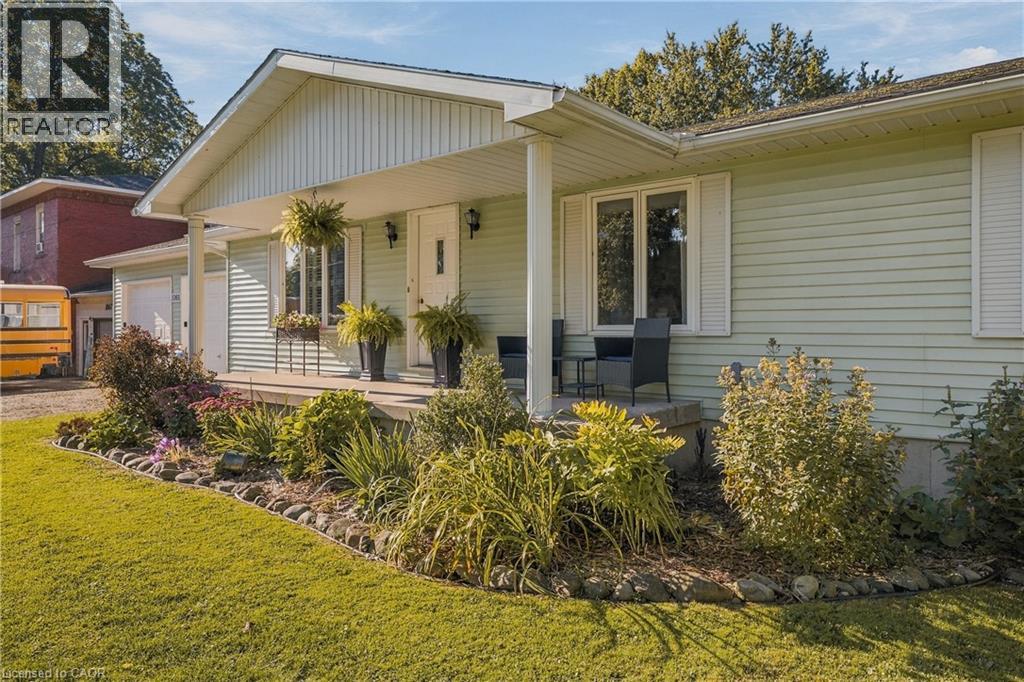 1065 Howick Street — photo 36